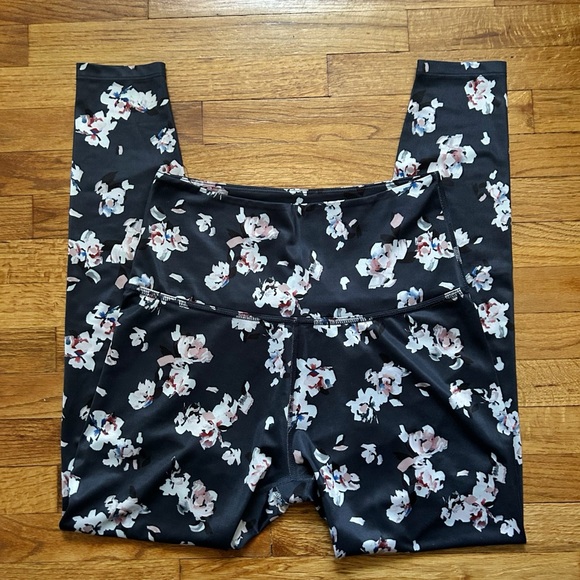 BEYOND YOGA | High Waisted Floral Leggings Large - Picture 4 of 8